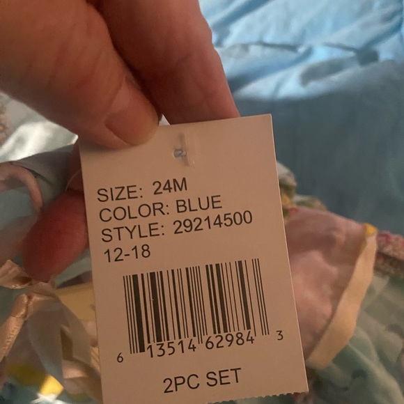 Laura Ashley 24 months adorable Spring, Summer 2pc outfit. - Picture 4 of 9